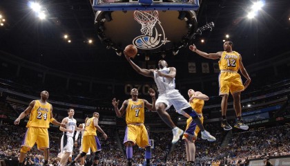 九游官方游戏-划频波动最小选手表现稳定，频率与划距的关系